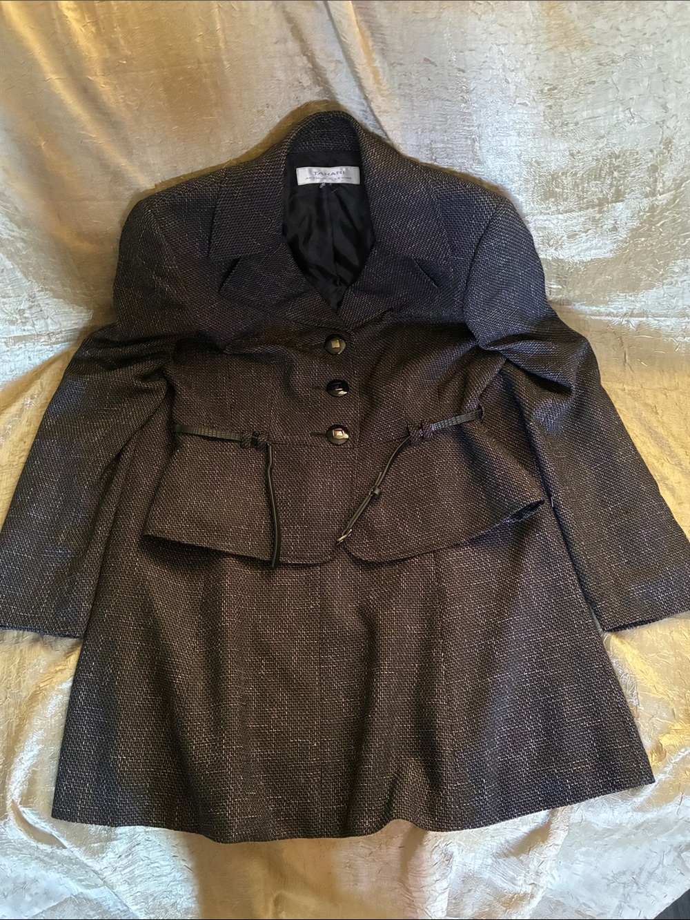 Tahari Dark Charcoal Textured Three-Button Blazer